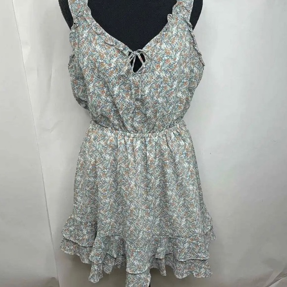 Floral mini sundress with ruffle details - Picture 1 of 6